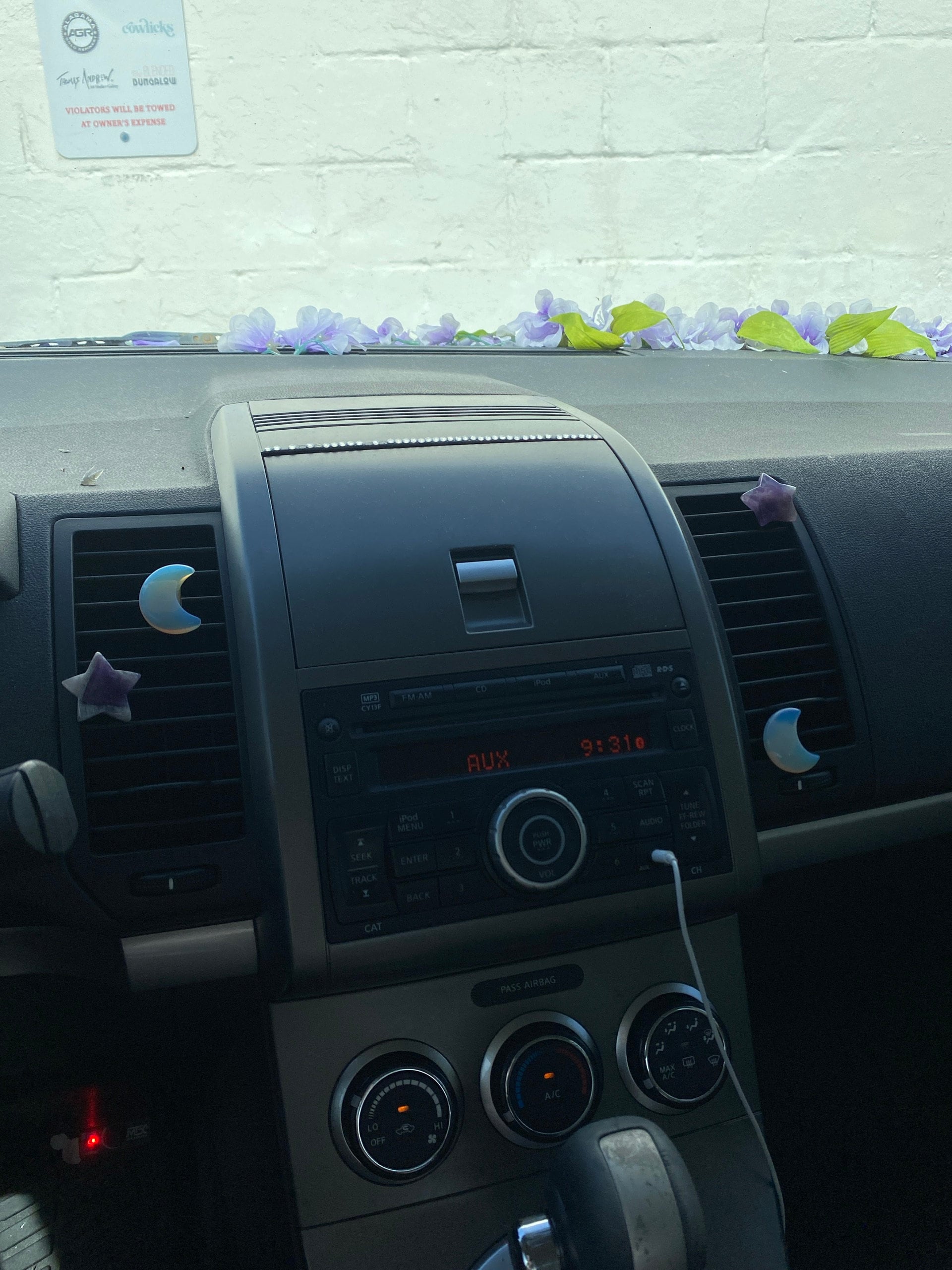 Crystal Car Vent Clips Crystal Star Moon Car outlet decoration, natural quartz car parts, car crystal, car gifts