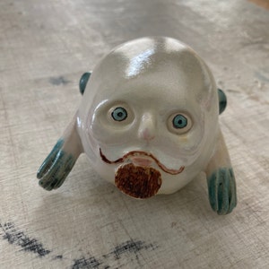 陶器のカエルの置物：陶芸彫刻アート、奇妙な彫刻 - Etsy 日本