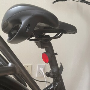 Device Therapy Bike Mount & Reflector for Apple AirTag - AirTag