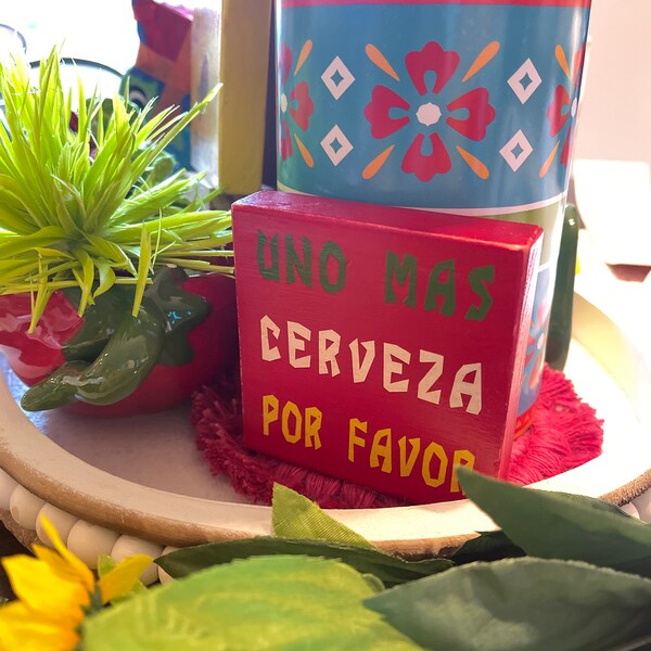 Wenqik 6 PcsUMRT Mexican Fiesta Wooden Table Standing Decorations Cinco De Mayo Tiered Tray Decor Mexican Table Decor Farmhouse Taco Cactus Donkey Sign Summ