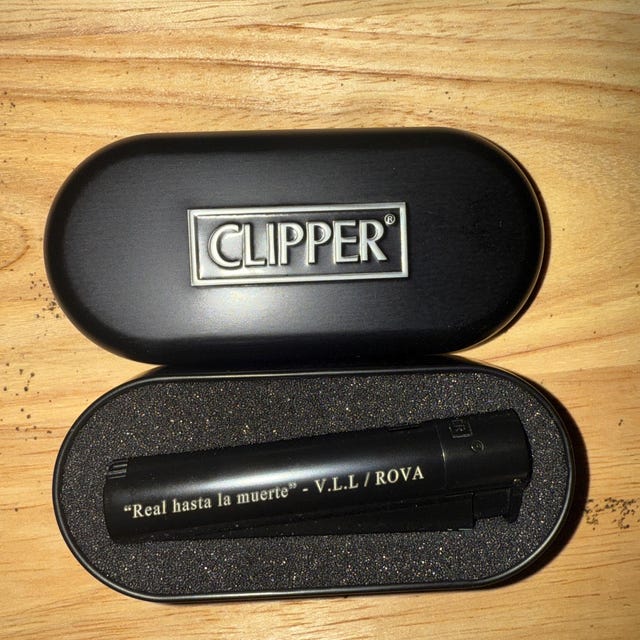 Scatola 48 Pezzi Clipper Clipper Accendini Soft Touch Nero - Scatola Da 48 Pezzi, Ricaricabili Accendini Clipper - 11