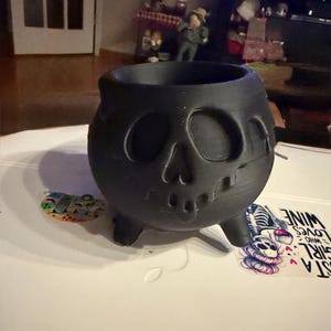 Melting Poison Cauldron 3D Print Stl Files, Halloween Decor Print