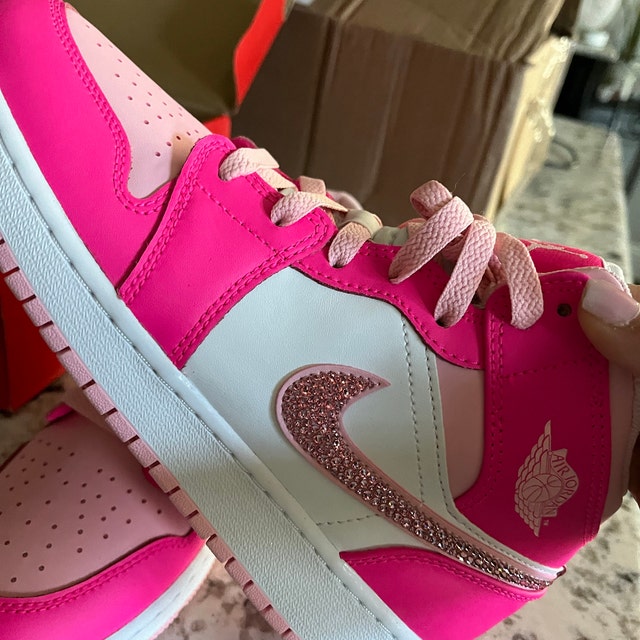 LAST PAIR Air Jordan 1 Mid GS 'fierce Pink'. Barbie Pink