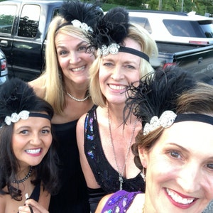 1920er Jahre Flapper Stirnband Mit Schwarzer Feder & Gold – Gatsby-Look Für Hochzeit Oder Party 1920er Jahre Flapper Stirnband Mit Schwarzer Feder & Gold – Gatsby-Look Für Hochzeit Oder Party