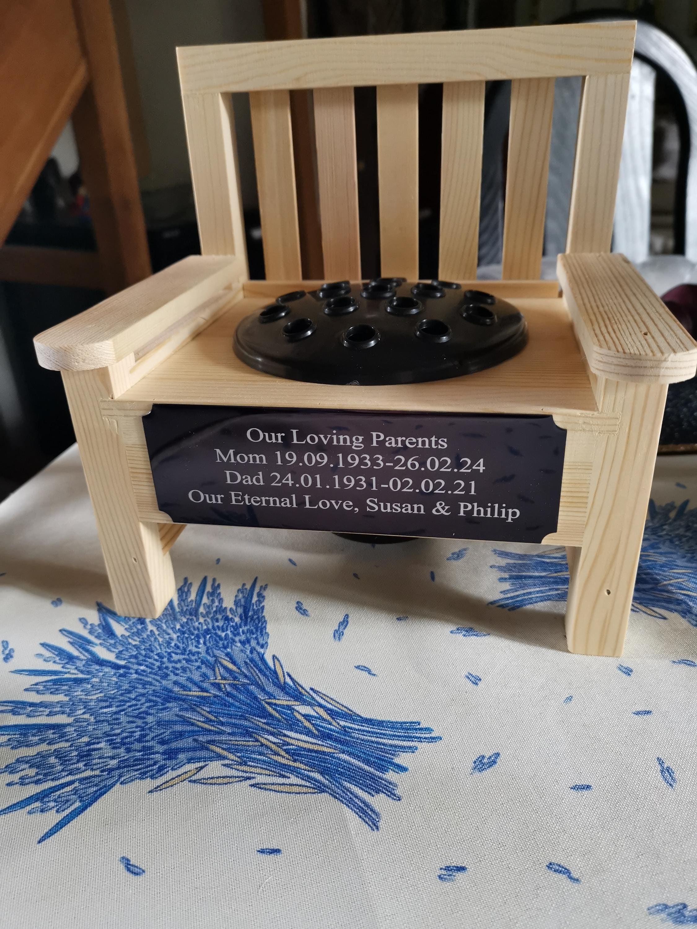 Personalised Engraved Wooden Memorial Bench With Integrated Flower Pot Perfect For Garden Grave Marker