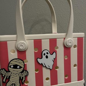 Kim added a photo of their purchase