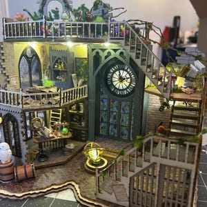 Magic Energy Station – Kit Maqueta De Tienda De Brujas En Miniatura Con Cubierta Antipolvo – Adultos Y Teens