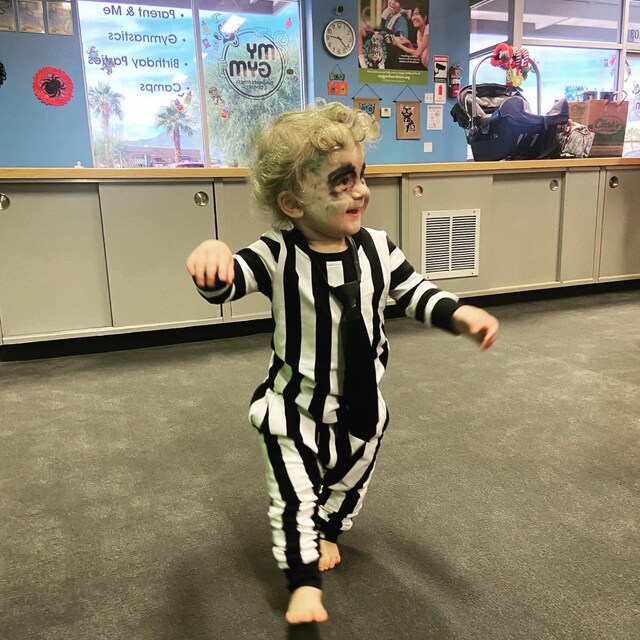 Infant Beetlejuice Costume - 12-18 Month Size With Jumpsuit & Wig