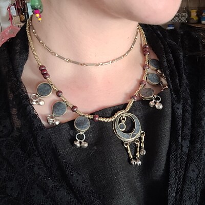 Collier Artisanal Original Avec Boucles PISE - Fantaisie, Perles Plastique Miel Et Bleu, Sans Pendentif