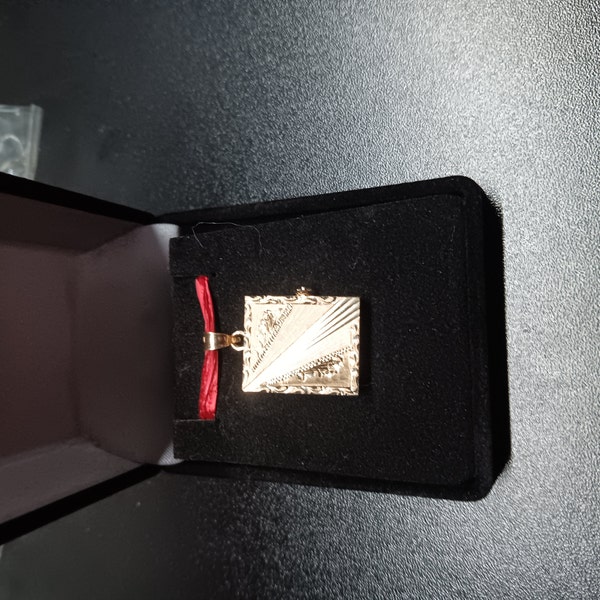 14K Gold Medium Rectangle Locket With Floral Engraving - Etsy