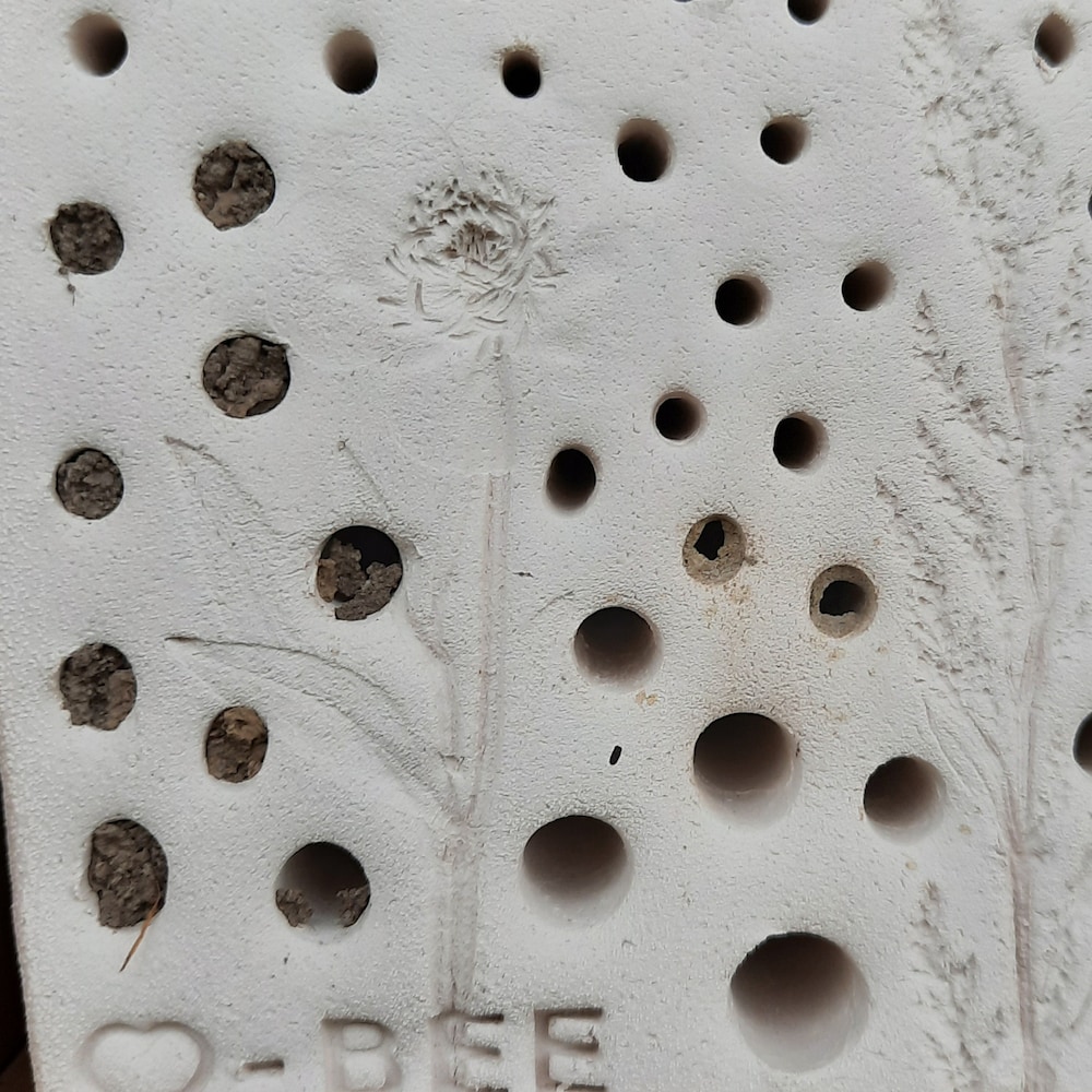 Insektenhotel, Bienenhotel, Bienenstein aus gebranntem Ton, Nisthilfe für Wildbienen, Insektenhaus, Bienenhaus, Garte Keramik
