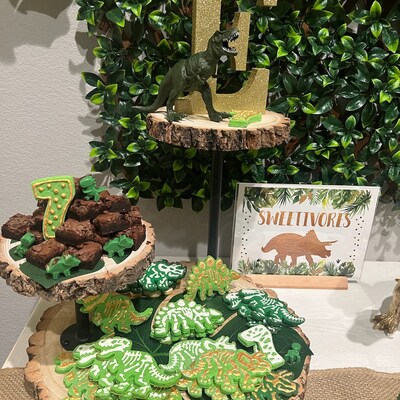 Carnivores Dinosaur Birthday Sign, Dinosaur Birthday, Gold Dinosaur ...