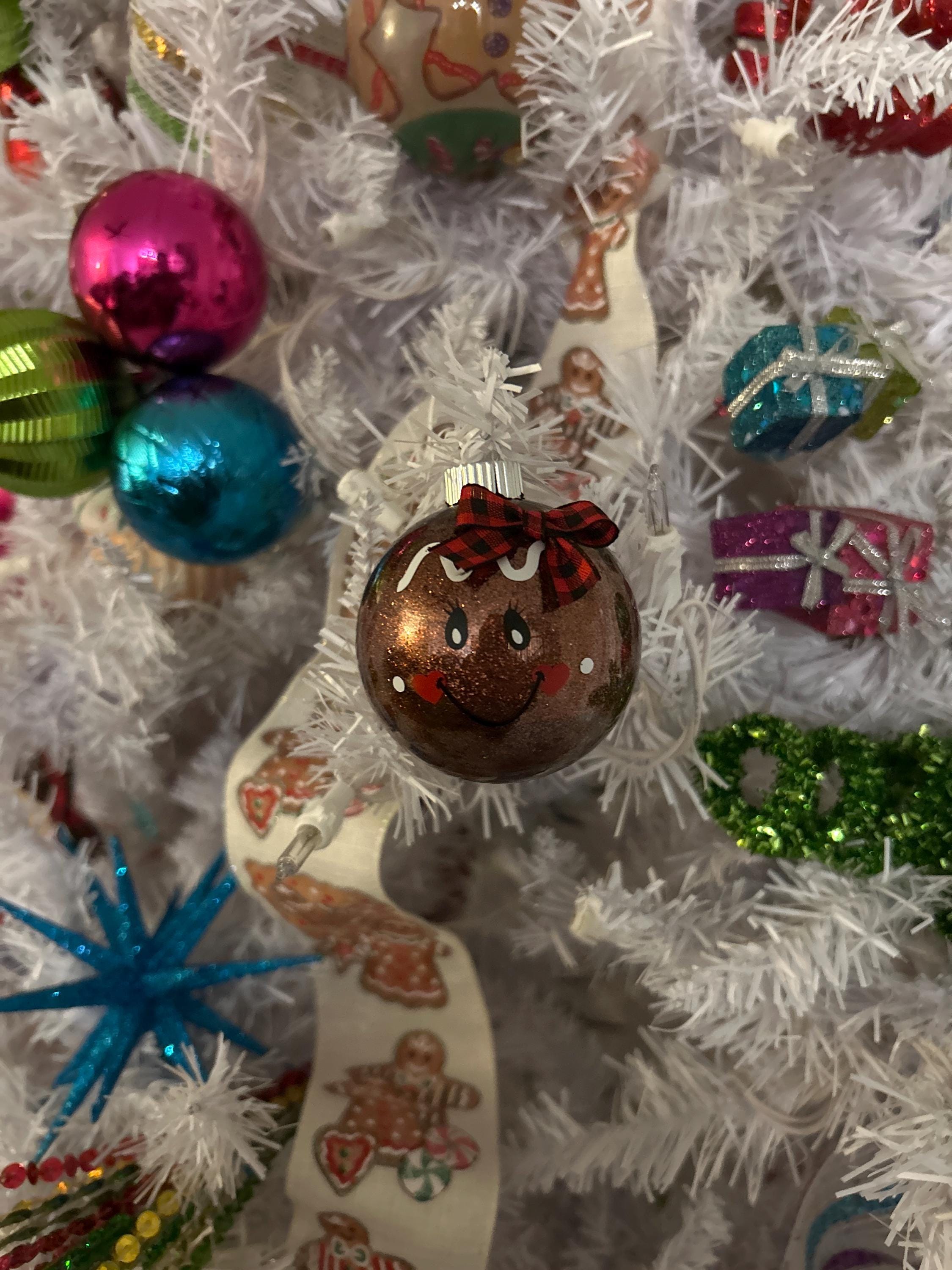 Gingerbread Man and Woman Christmas Ornaments