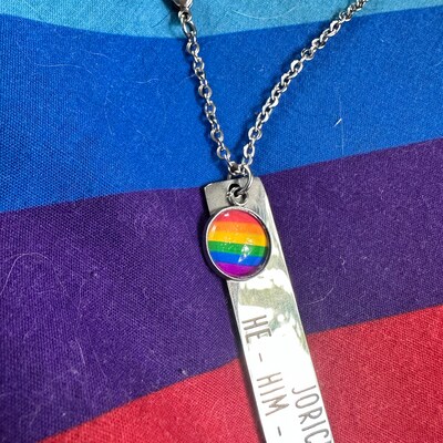 Personalised Gender Fluid Pronoun Necklace - Etsy