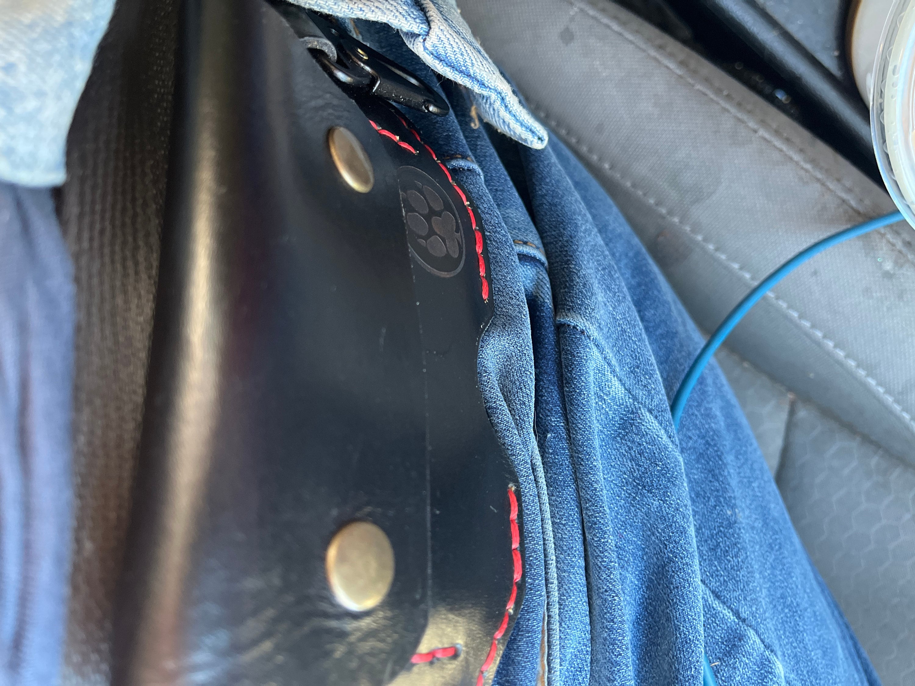 Leather Belt Card Holder with Key Hook | Safe Anti-Theft Wallet | Push-Up Design for Easy Access | Durable Leather Belt Wallet