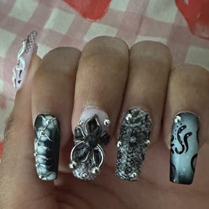 Darline added a photo of their purchase