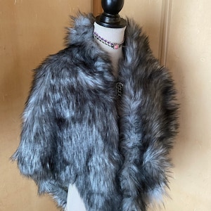 Fur Coat Wolf Fur Pelt Men's Women's Cloak Festival Outfit Game of ...