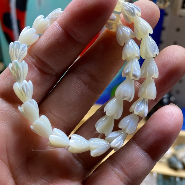 Natural Mother of Pearl Pikake Beads ,jasmine Flower Spacer