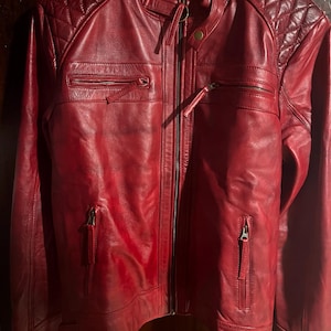 Dariana added a photo of their purchase