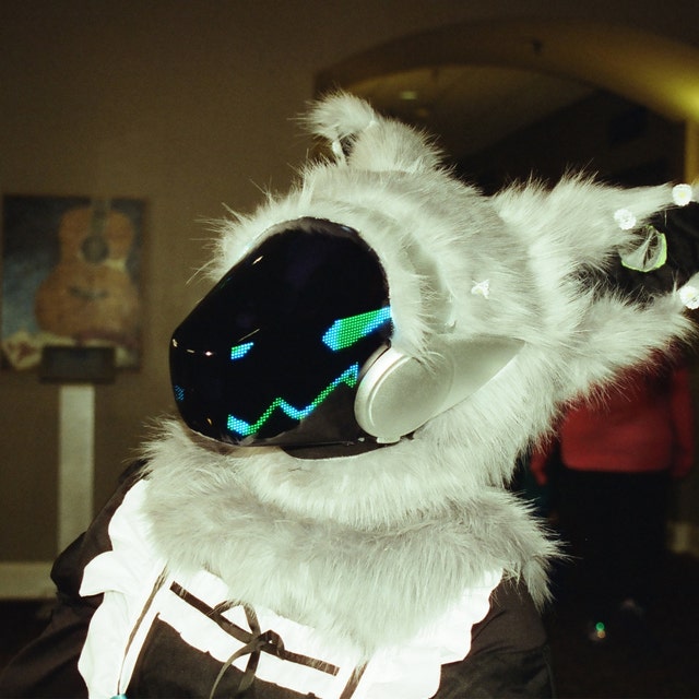 ▪️ ▪️ #furry #fursuit #protogen #protogenfursuit #fursuiting