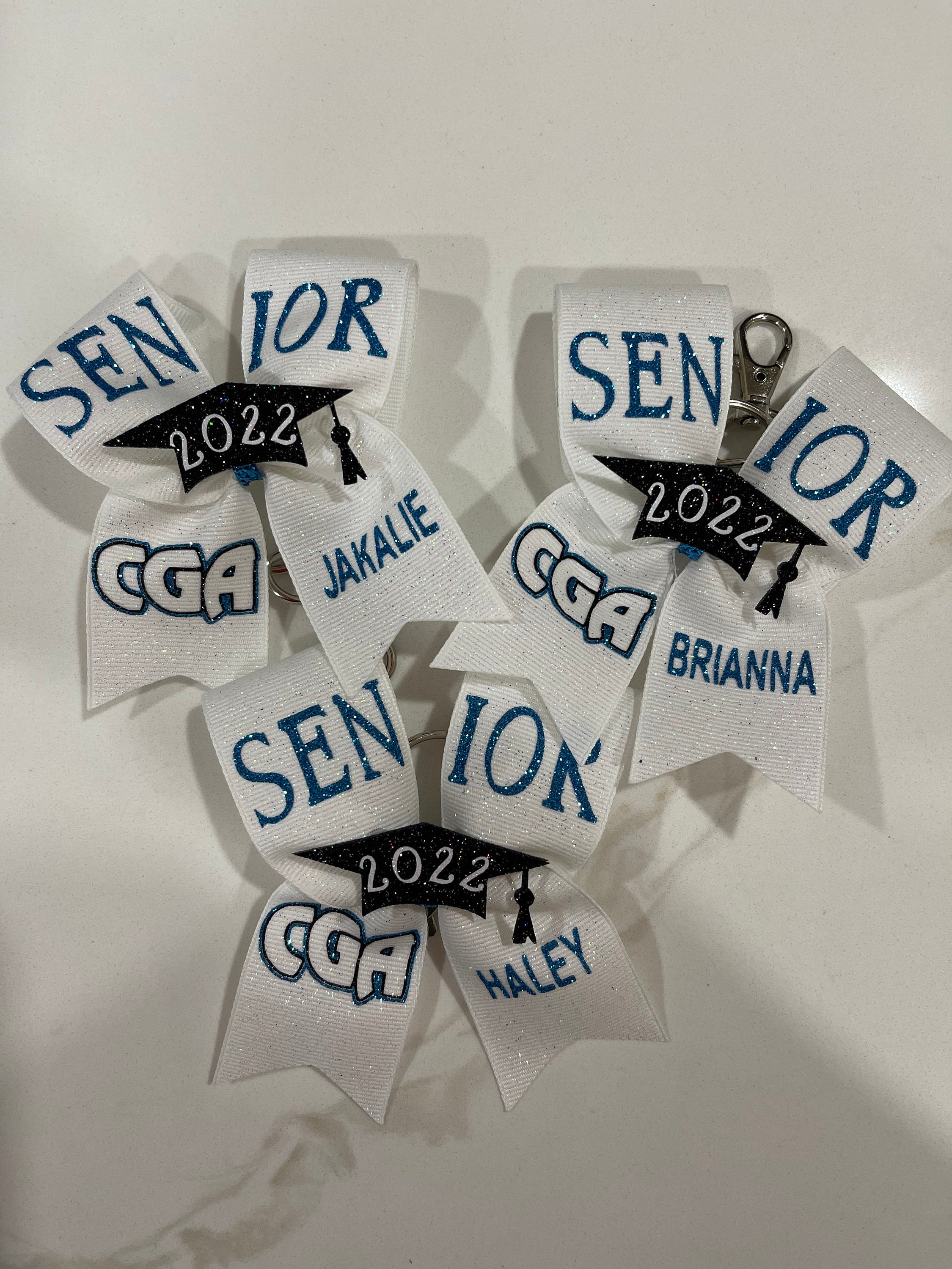 Senior keychain bow - Senior gift - Senior - graduation gift- graduation keychain
