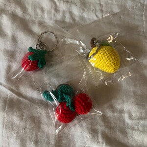 Crochet MINI FRUIT Keychain Pendant, Handmade Cute Pear/peach