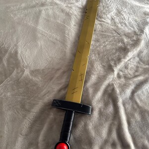フィンの緋色の剣。アドベンチャー・タイムのアニメ。合板。コスプレ