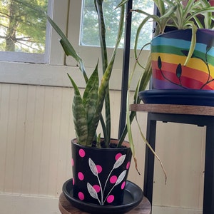 Blooming Beauties Design Planter, Unique Design Painted Clay Pots That ...