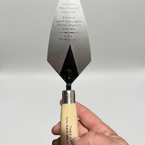 AUSONIA 41049 – Truelle Maçon 20 Cm Pointe Carrée Souple, Lame Acier Carrée, Poignée Bois Peint Bleu, Fabriquée En Italie