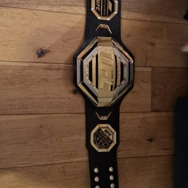 キッズ UFC レガシー チャンピオンシップベルト - 本革、真鍮プレート