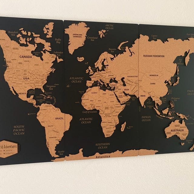 世界地図の押しピン、世界地図のウォールアート、木製旅行地図