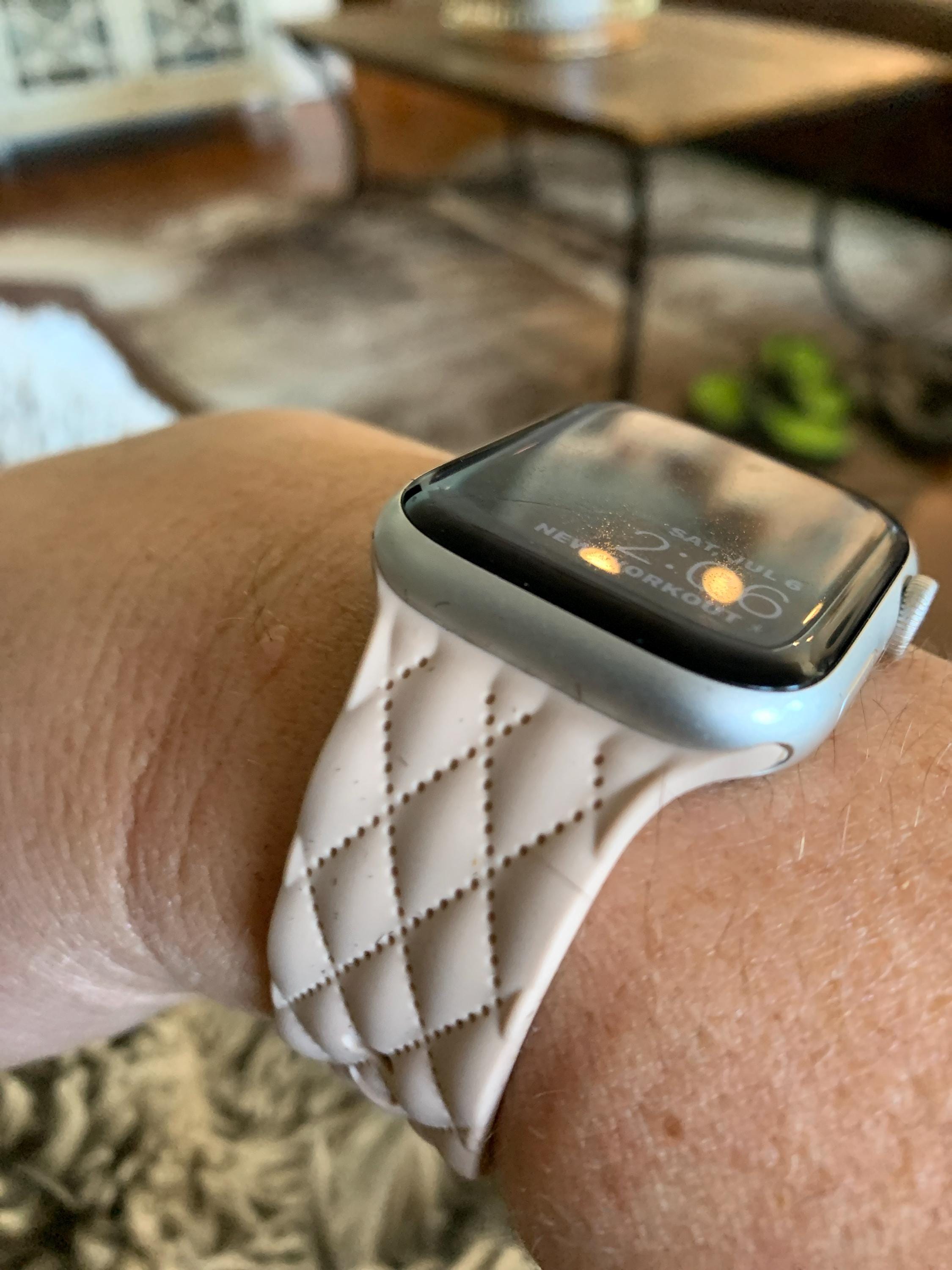 Summer Silicone Watch Band For Apple Watch 38mm 40mm 41mm 42mm 44mm 45mm 49mm, Replacement iWatch Band Strap Series 9 8 7 6 Ultra B37