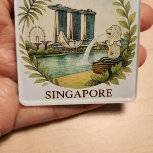 シンガポールの冷蔵庫用マグネット：かわいい手作りの大きな旅行土産