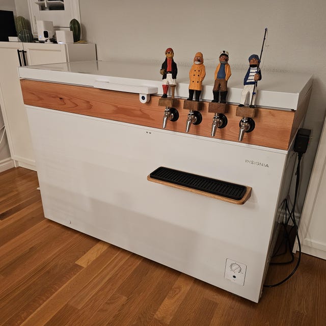 Handcrafted Wood Magnetic Drip Tray for Kegerator - Aaron Black