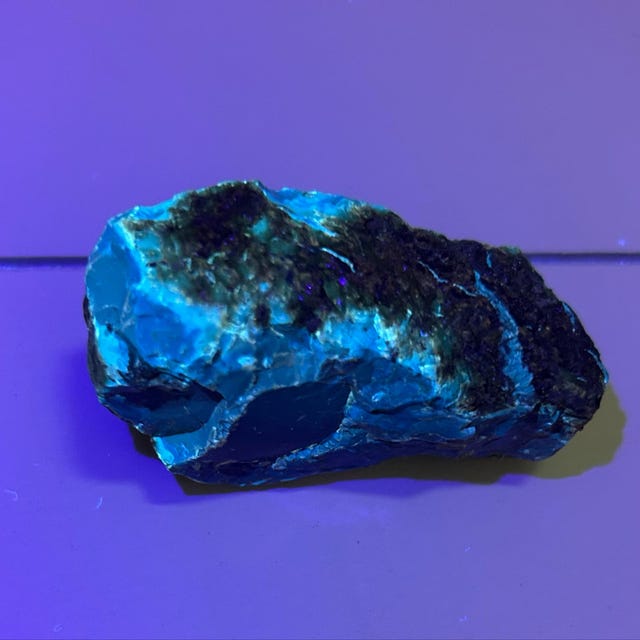 ブルーアンバー標本：紫外線反応性、インドネシア産琥珀結晶 - Etsy 日本