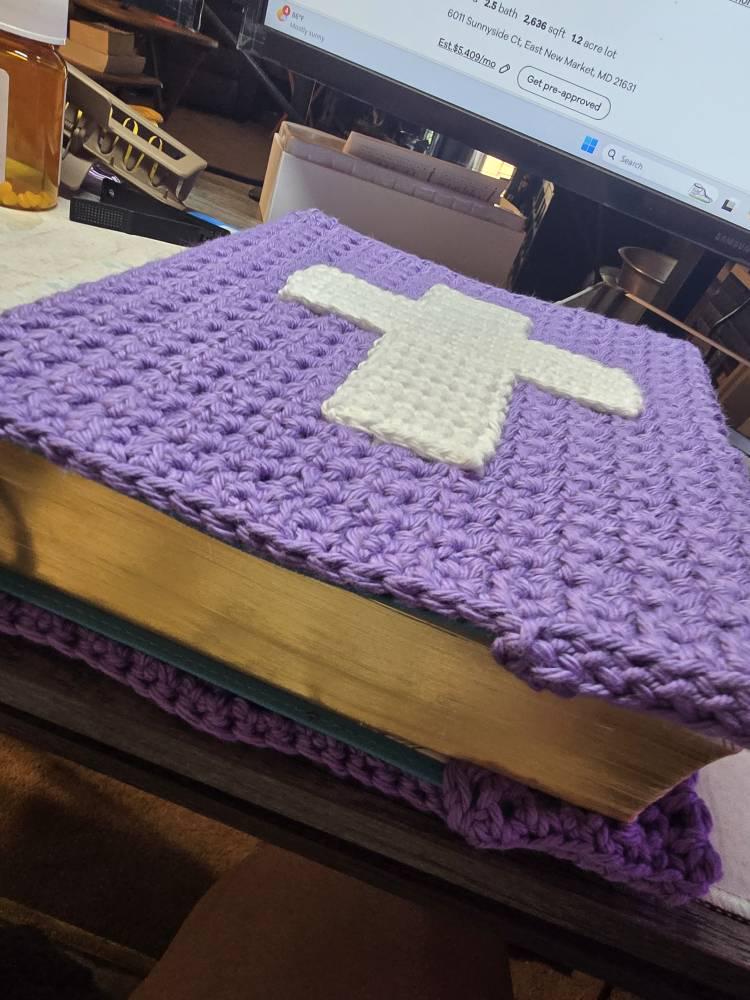 Crochet Bible Sleeve, Book Cover, crochet book cover, crochet book accessories, book sleeve, Bible cover, Bible sleeve