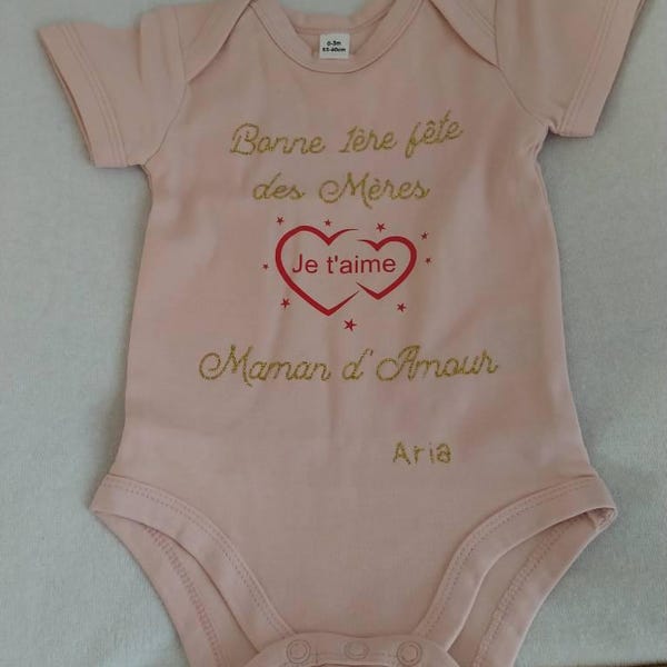 Body Annonce Grossesse 2026 – "Coucou Mamie / Papi / Tata, J’arrive En 2026" Avec Petits Pieds Or – Cadeau Révélation Bébé Mignon