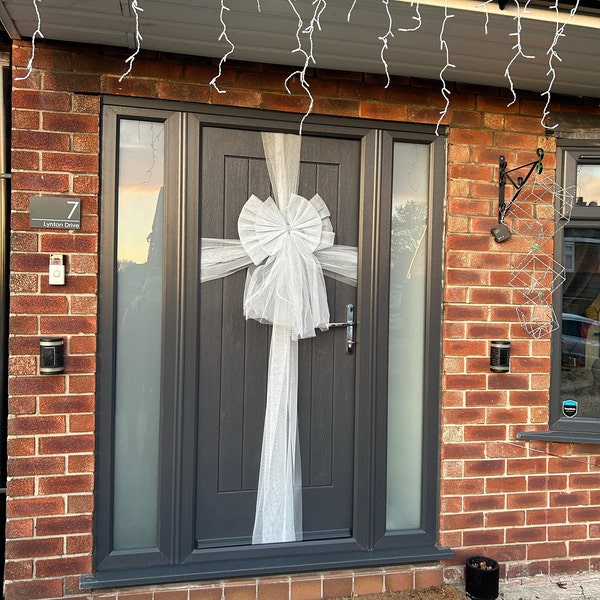 Readymade Gold Half Door Bow & Tail Adorned With Diamante Centre