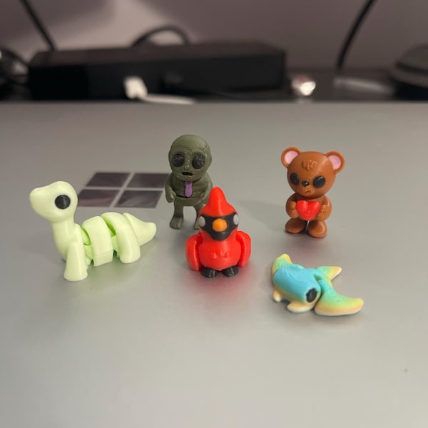 Mini Articulated Ladybug Toy - Tiny 3D Printed Poseable Insect - Cute ...