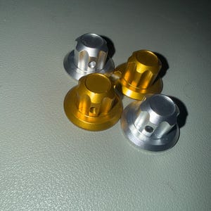 Bradley lade till en bild av sitt köp