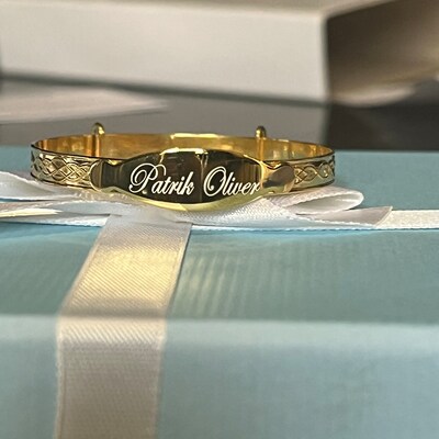 Persoanlised 9ct Gold Baby Bangle With Embossed Floral Pattern for Baby 0 1 Yrs for Baptism