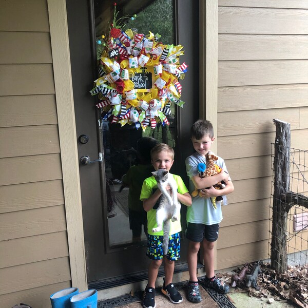 Back to School Deco Mesh Wreath | Teacher Classroom Door Decor With ...