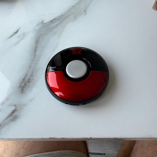 カスタムペイントされたPokemon GO Plus Plus+ +グレート/ウルトラ