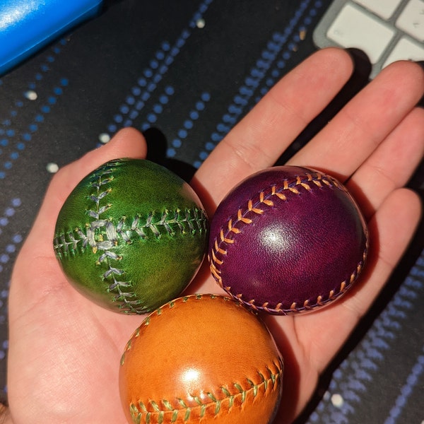 6 Pelotas De Malabares Suaves – 5 Cm, Colores Surtidos, Piel Sintética Impermeable, Relleno Estable, Para Niños Y Principiantes