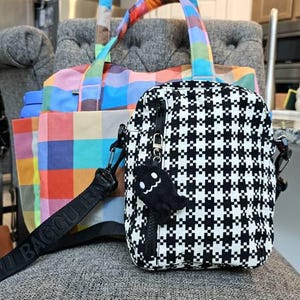 Trinket added a photo of their purchase