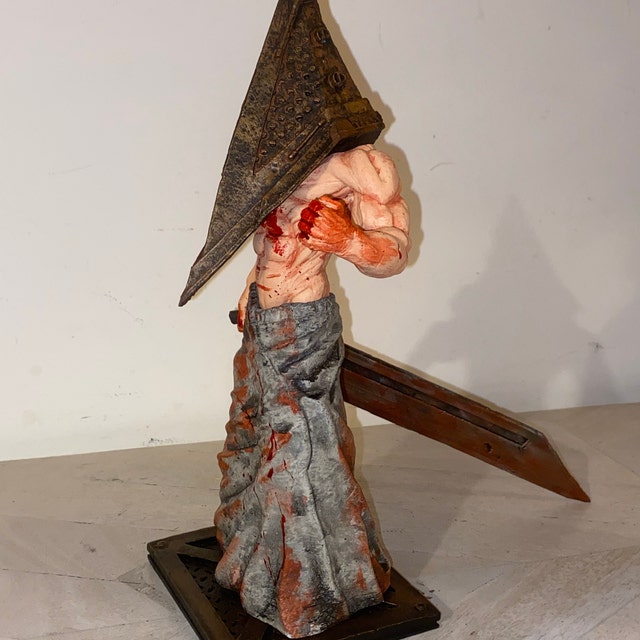 Silent Hill Pyramid Head Statue12'' Horror Decor 