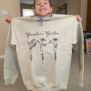 Custom Flower Sweatshrt Embrodered - Etsy