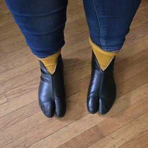 Leather Tabi Ankle Boots, Hallux Valgus Correction, Bare Foot