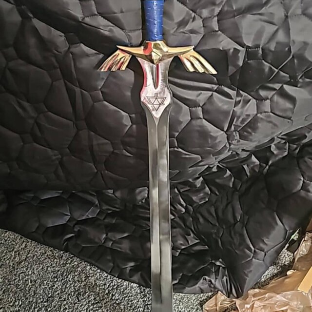 Handcrafted 5160 Carbon Steel Master Sword Replica: 27