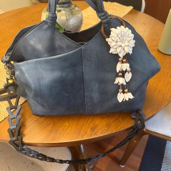 Desert Dahlia Purse main image 1